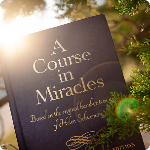 the complete and annotated addition of a course in miracles<br />